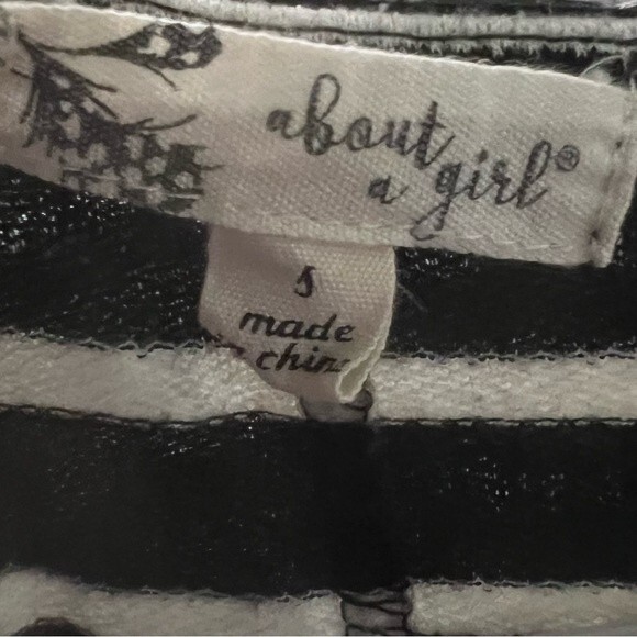 Long sleeve lace up light sweater dress size small - Picture 5 of 6